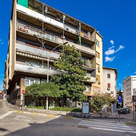 Srnec Apartments - Ciottina リエカ エクステリア 写真