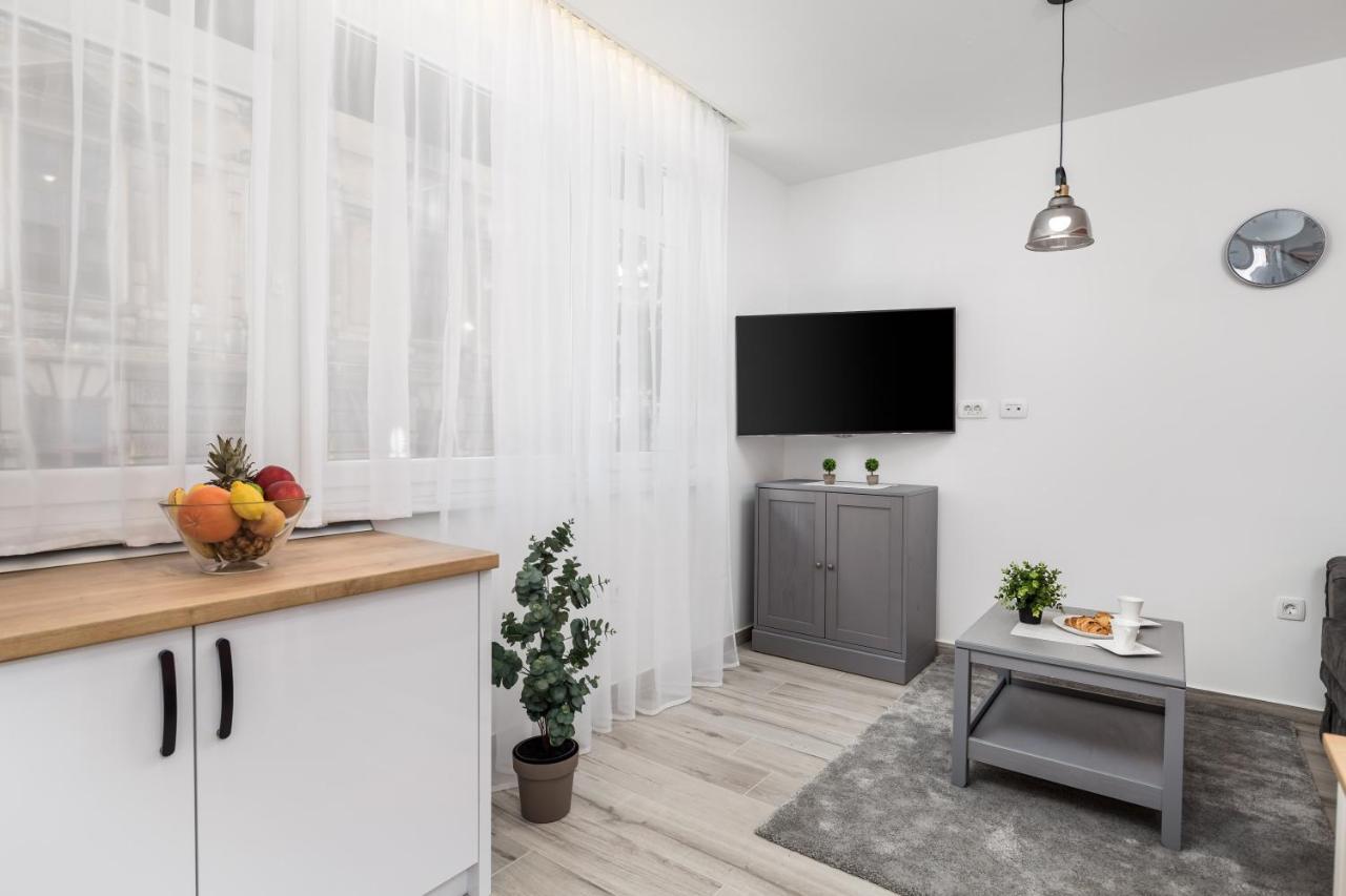 Srnec Apartments - Ciottina リエカ エクステリア 写真