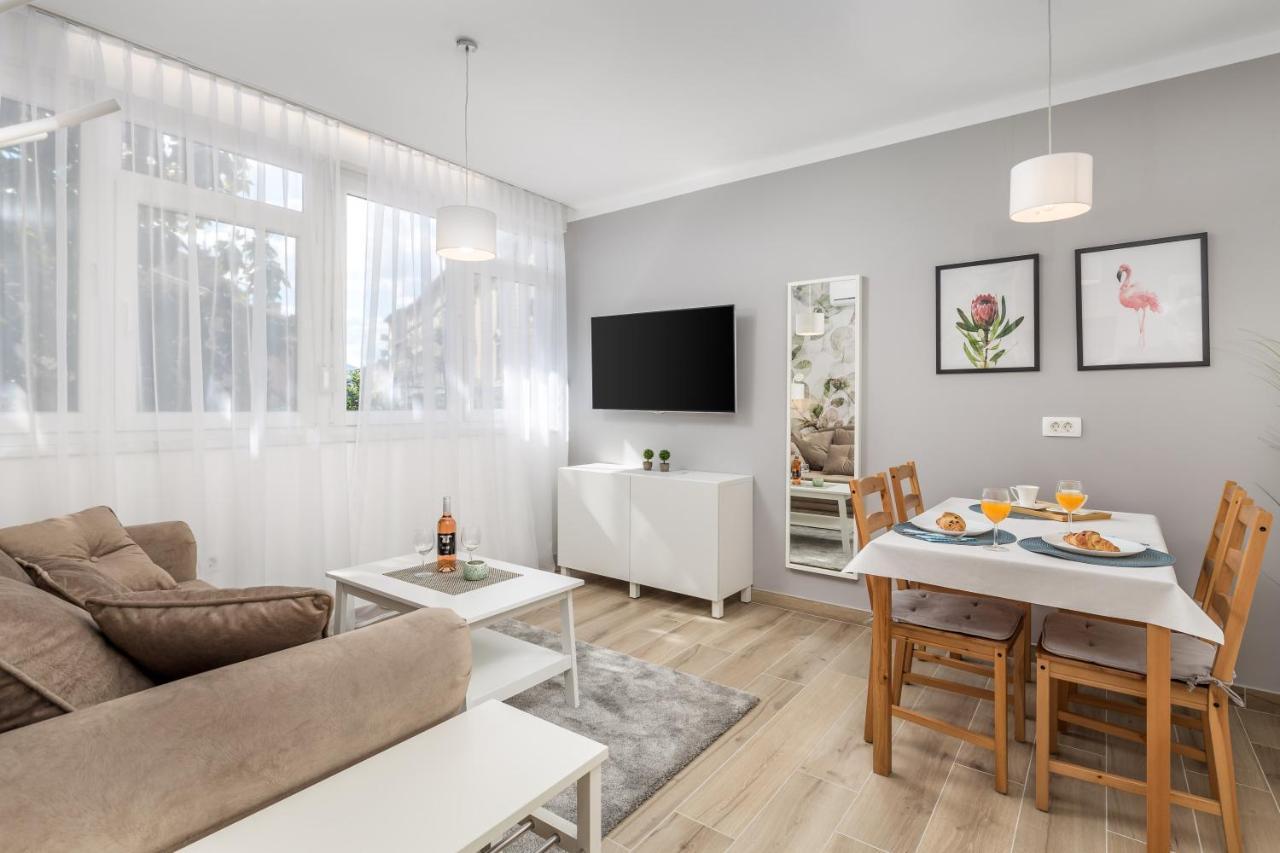 Srnec Apartments - Ciottina リエカ エクステリア 写真