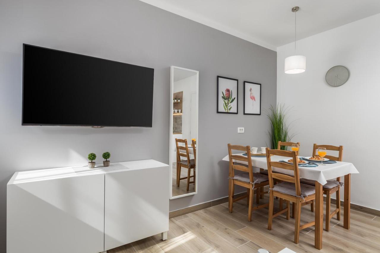 Srnec Apartments - Ciottina リエカ エクステリア 写真
